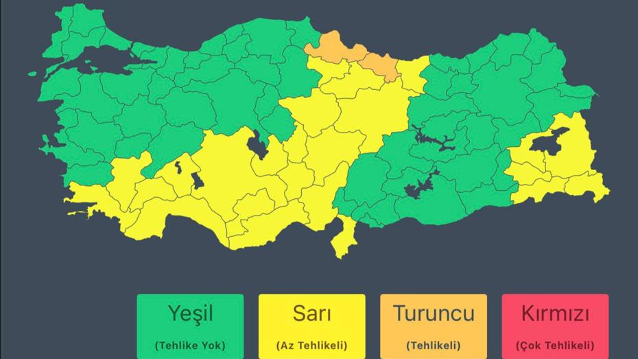 İçişleri Bakanlığı'ndan Kuvvetli Yağış ve Fırtına Uyarısı Gönderildi