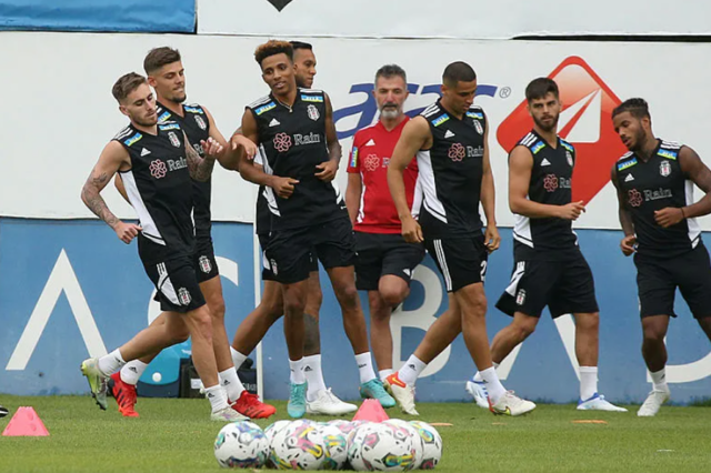 Galatasaray ve Beşiktaş'ta Oynamıştı! Yıldız İsim Geri Dönüyor