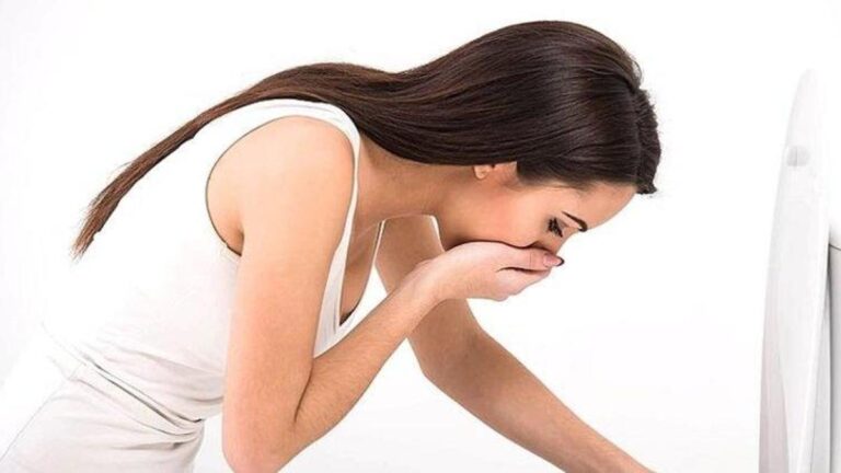 Oruç sırasında bulantı! Oruçtaki bulantı neye neden oluyor? Ramazan mide bulantısı nasıl önlenir?