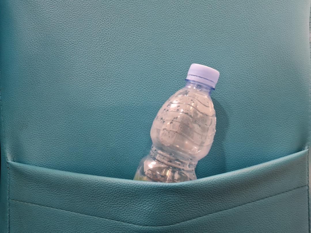 Sıcakta arabada unutulan su, sessiz bir tehdit! Kendinizi yenilemek istediğinizde hasta olmayın: Plastik şişeler kimyasal bir tehlike olabilir mi? 2